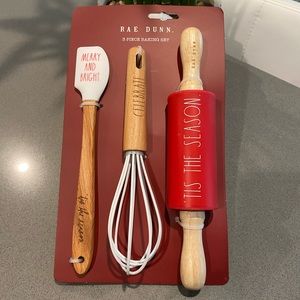 RAE DUNN 3 piece baking set